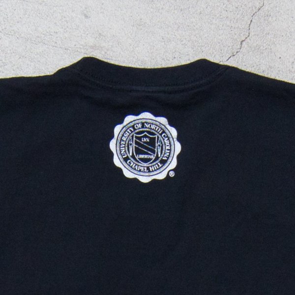 画像18: 【RE PRICE / 価格改定】University of North Carolina at Chapel Hill "Rameses" 7.1oz米綿丸胴オールドプリントクルーネックポケットT / Audience