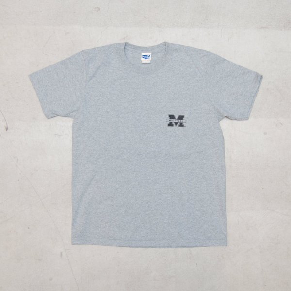 画像7: 【RE PRICE / 価格改定】University of Michigan "M" 7.1oz米綿丸胴オールドプリントクルーネックポケットT / Audience