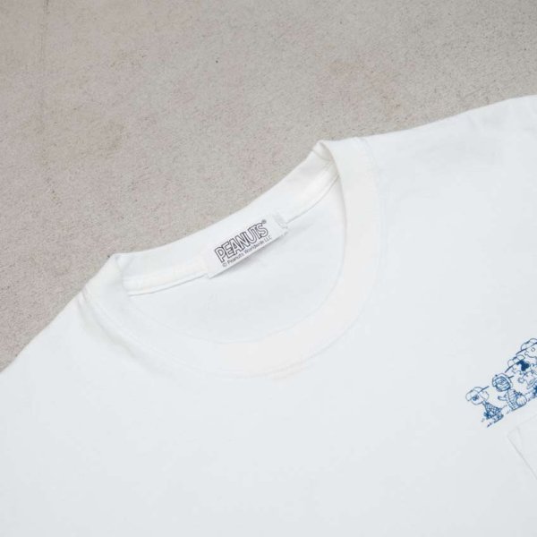 画像23: 【RE PRICE / 価格改定】Old Snoopy "Schulz-Comic" 7.1oz米綿丸胴オールドプリントクルーネックポケットT / Audience