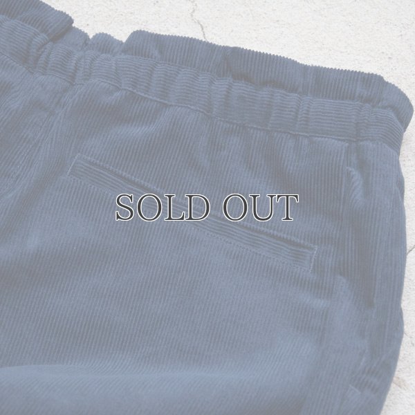 画像16: コットンコーデュロイイージーワイドアンクルパンツ / Audience