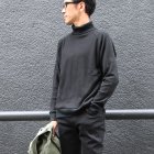 More photos2: ランダムワッフル サドルショルダー タートルネック L/S ニットソー【MADE IN JAPAN】『日本製』/ Upscape Audience