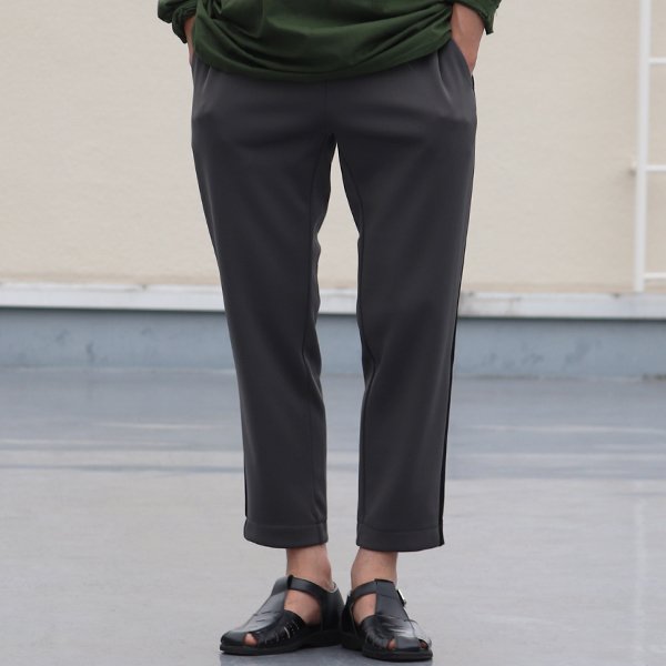 画像9: 3段スムース サイドライン イージーアンクルパンツ【MADE IN JAPAN】『日本製』 / Upscape Audience