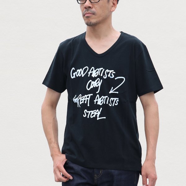 画像7: 【RE PRICE / 価格改定】ラフィー天竺"GOOD ARTISTS..."プリントポケット付きVネックT【MADE IN JAPAN】『日本製』/ Upscape Audience