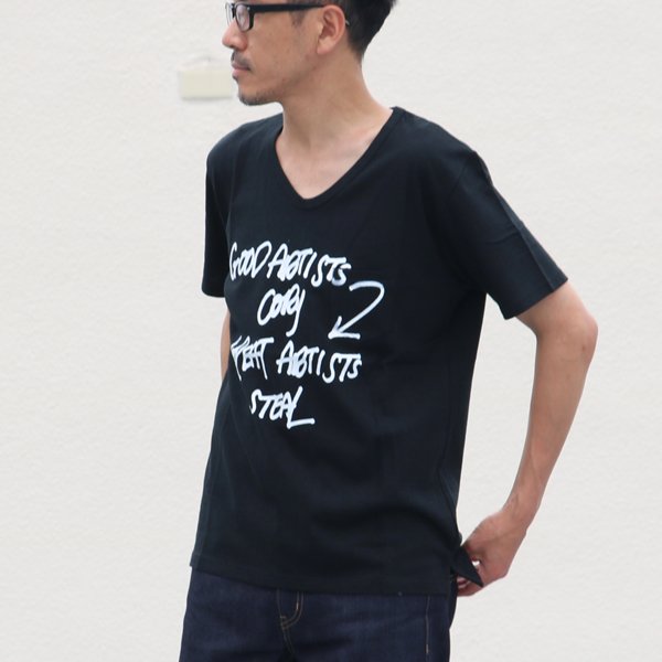 画像6: 【RE PRICE / 価格改定】ラフィー天竺"GOOD ARTISTS..."プリントポケット付きVネックT【MADE IN JAPAN】『日本製』/ Upscape Audience