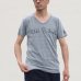 画像2:  UCLA"UCLA"ロゴ三素材混カレッジプリント半袖VネックTシャツ / Audience (2)