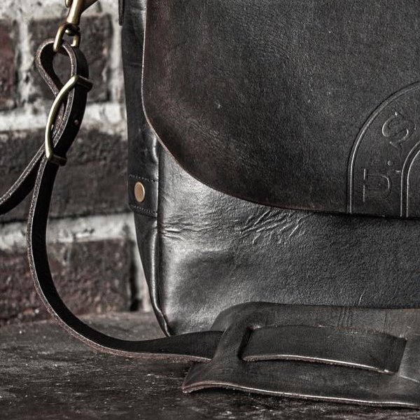 画像4: LEATHER POSTMAN SHOULDER BAG-SMALL（刻印あり）［VS-249L］【MADE IN JAPAN】『日本製』【送料無料】 / VASCO