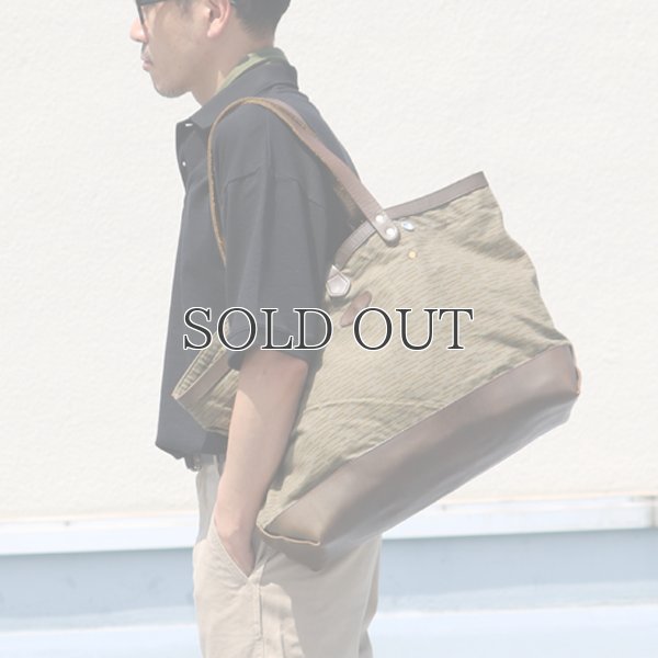 画像4: デッドストックレインカモテント生地×Leather Travel Tote Bag 【送料無料】 / Upscape Audience VASCO