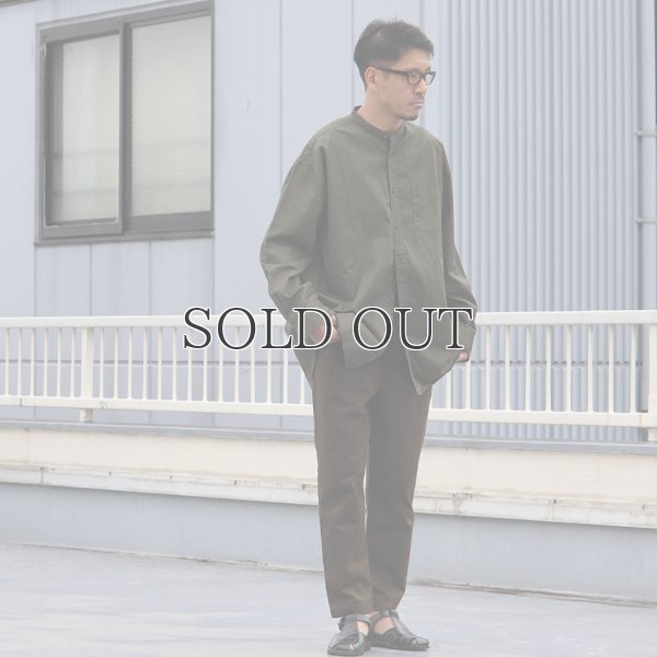 画像9: 遠州織7オンス チノクロス バンドカラー 長袖 ボクシーAライン シャツ【MADE IN JAPAN】『日本製』/ Upscape Audience