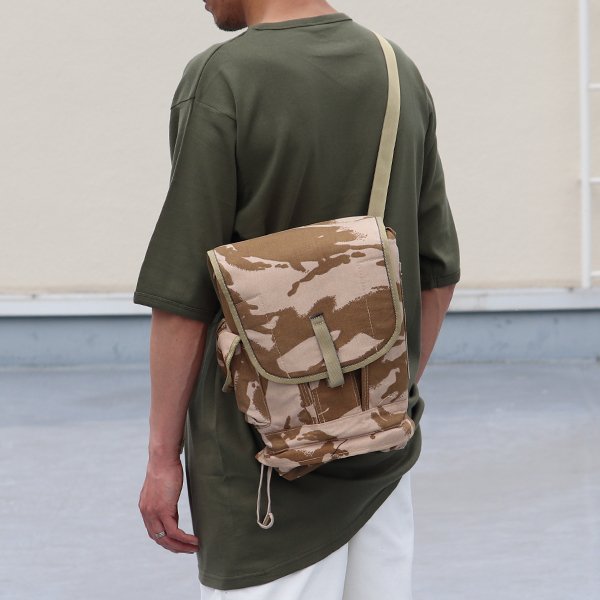 画像3: DEAD STOCK  / British Army Gas Mask Shoulder Bag （ イギリス軍 ガスマスク ショルダーバッグ デザート DPM カモ ）