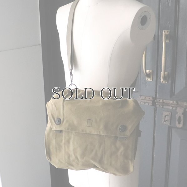 画像3: DEAD STOCK  / Finnish Army Gas Mask Shoulder Bag( フィンランド軍 ガスマスク ショルダーバッグ  )