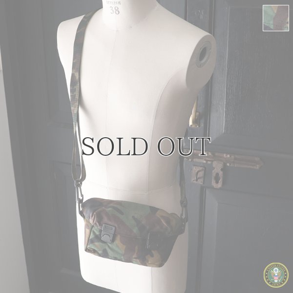 画像1: DEAD STOCK  / U.S. Woodland Camo Shoulder Pouch（ アメリカ軍 ウッドランド ショルダーポーチ  ）