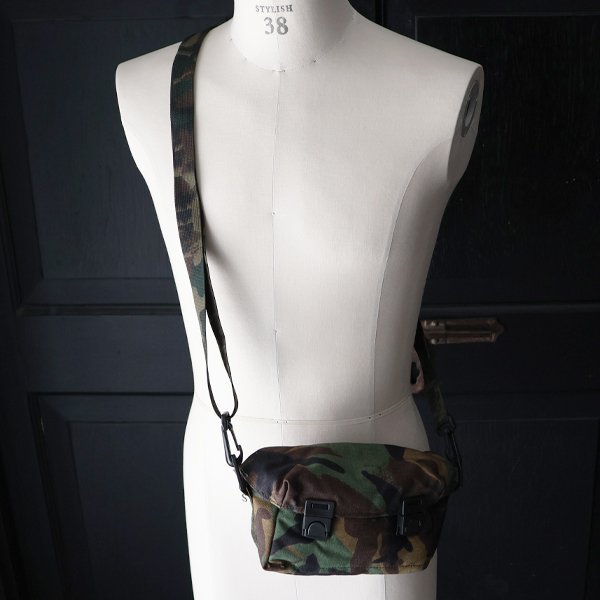 画像2: DEAD STOCK  / U.S. Woodland Camo Shoulder Pouch（ アメリカ軍 ウッドランド ショルダーポーチ  ）