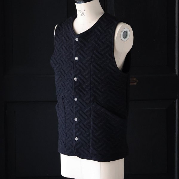 画像5: 「尾州」コットンキルト ノーカラースナップベスト【MADE IN JAPAN】『日本製』 / Upscape Audience