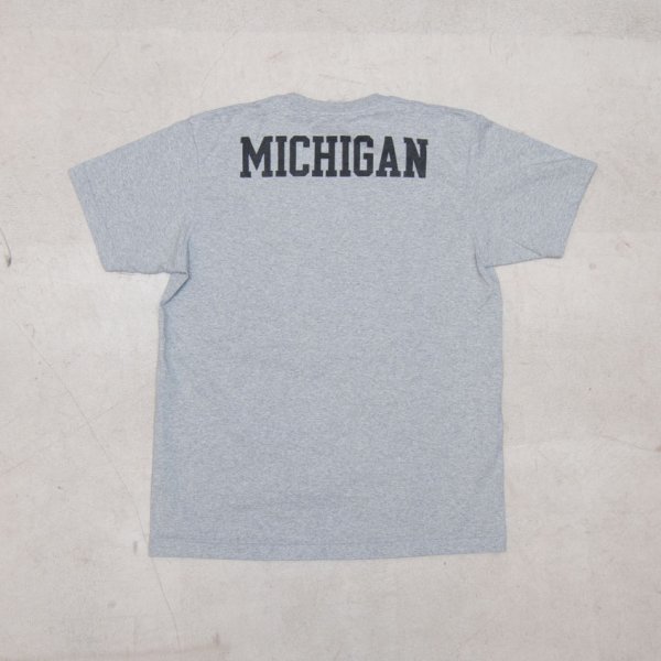 画像8: 【RE PRICE / 価格改定】University of Michigan "M" 7.1oz米綿丸胴オールドプリントクルーネックポケットT / Audience