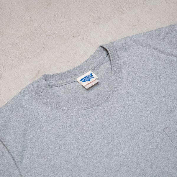 画像9: 【RE PRICE / 価格改定】University of Michigan "M" 7.1oz米綿丸胴オールドプリントクルーネックポケットT / Audience