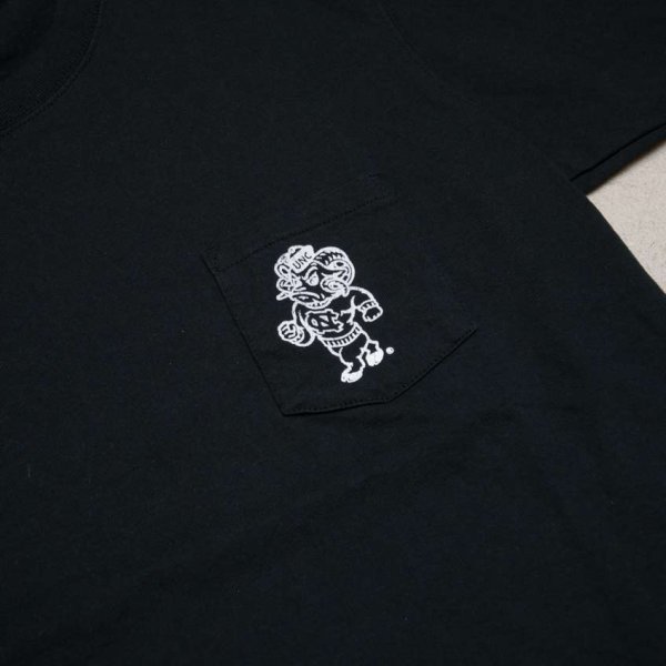 画像17: 【RE PRICE / 価格改定】University of North Carolina at Chapel Hill "Rameses" 7.1oz米綿丸胴オールドプリントクルーネックポケットT / Audience