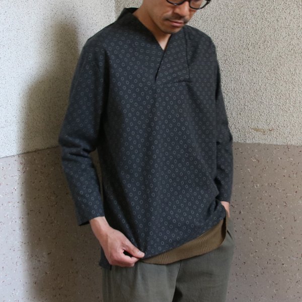 画像6: コットンクロス小紋柄キモノVネックプルオーバー9分袖_Shirts【MADE IN JAPAN】『日本製』/ Upscape Audience