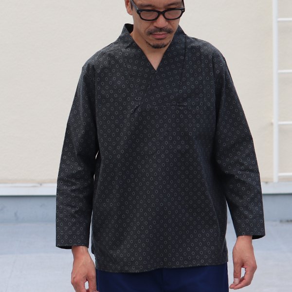 画像4: コットンクロス小紋柄キモノVネックプルオーバー9分袖_Shirts【MADE IN JAPAN】『日本製』/ Upscape Audience