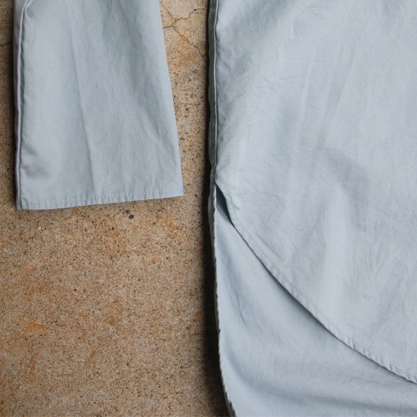 画像16: 【RE PRICE/価格改定】コットンギャバジンレースアップバンドカラー長袖シャツTEE【MADE IN JAPAN】『日本製』/ Upscape Audience