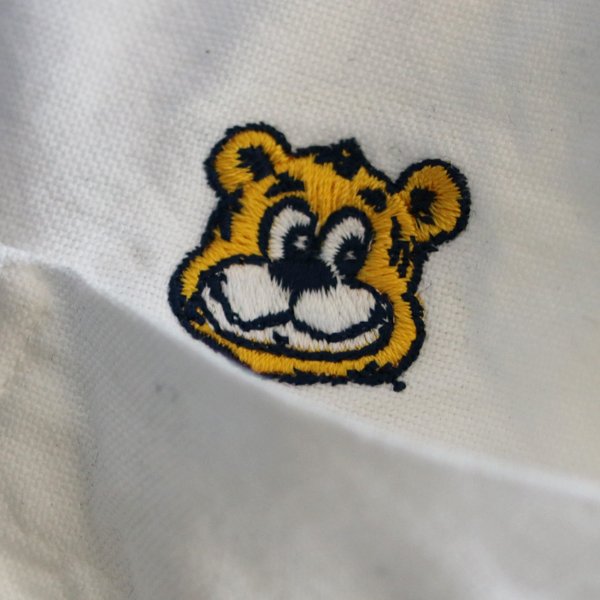 画像15: 【RE PRICE / 価格改定】チビ衿ボタンダウン UCLA クマ刺繍付 シャンブレーオックスL/Sシャツ『日本製』Upscape Audience