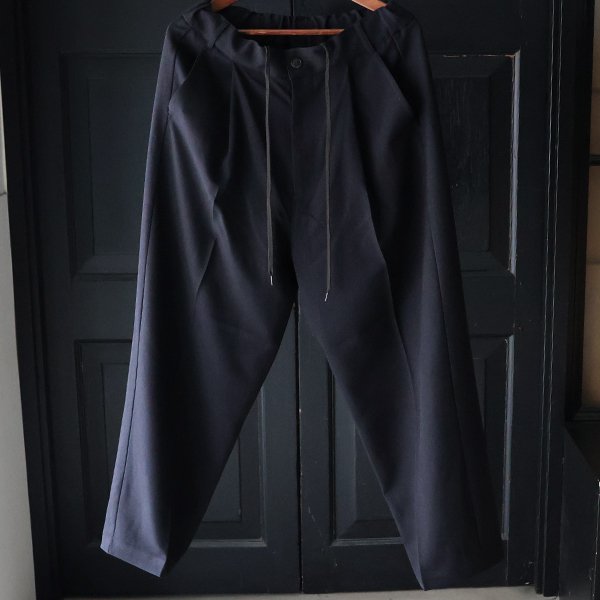 画像2: Naturemier（ナチュレミア）TECH ウールライクツイル 1タック ワイド バレル イージーパンツ【MADE IN JAPAN】『日本製』【送料無料】/ Upscape Audience