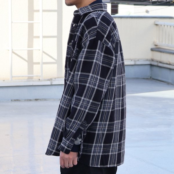 画像4: 10/2ヘビーツイル ヴィンテージチェック レギュラーカラー ボクシーAライン 長袖シャツ【MADE IN JAPAN】『日本製』/ Upscape Audience