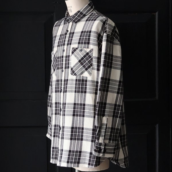 画像9: 10/2ヘビーツイル ヴィンテージチェック レギュラーカラー ボクシーAライン 長袖シャツ【MADE IN JAPAN】『日本製』/ Upscape Audience