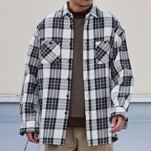 画像3: 10/2ヘビーツイル ヴィンテージチェック レギュラーカラー ボクシーAライン 長袖シャツ【MADE IN JAPAN】『日本製』/ Upscape Audience