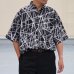 画像3: 「丹後」レーヨンライク ピーチファイユ ネオン&リーフパターン レギュラーカラー ハーフスリーブシャツ【MADE IN JAPAN】『日本製』/ Upscape Audience (3)