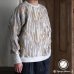 画像1: 「尾州」マルチカラー ストライプ 幾何柄コットンキルト ミリタリースリーブ フィンガーホール付き クルーネック【MADE IN JAPAN】『日本製』 / Upscape Audience (1)