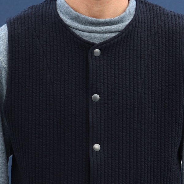 画像36: 「尾州」コットンキルト ノーカラースナップベスト【MADE IN JAPAN】『日本製』 / Upscape Audience