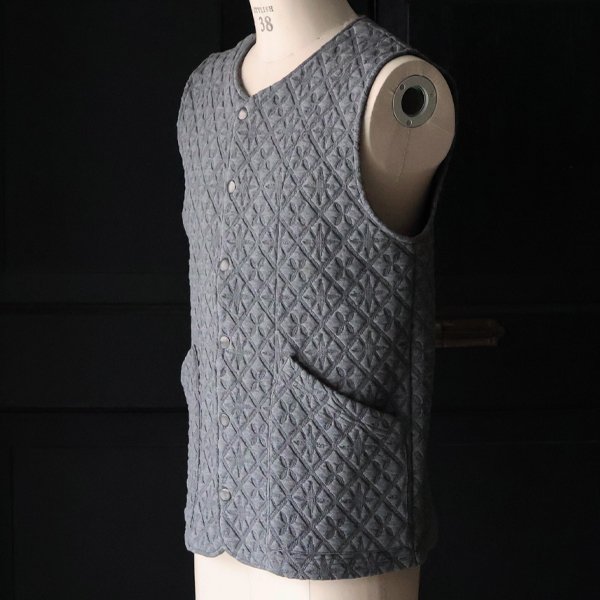 画像9: 「尾州」コットンキルト ノーカラースナップベスト【MADE IN JAPAN】『日本製』 / Upscape Audience