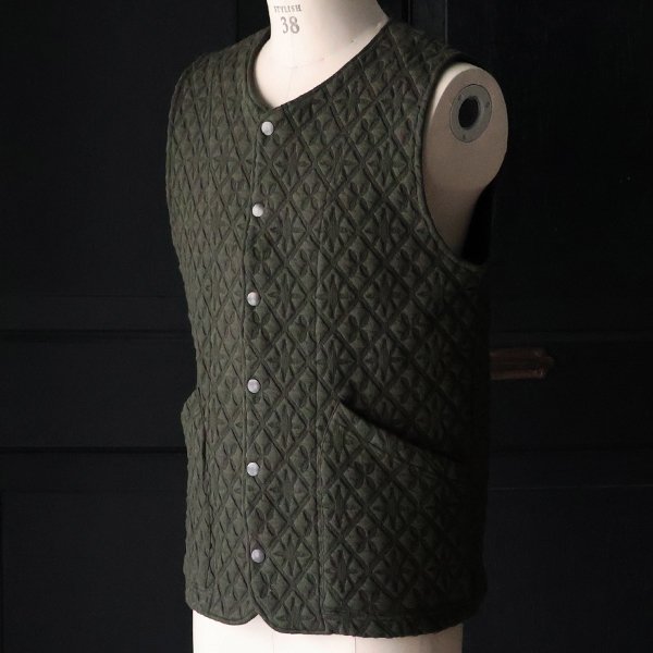 画像11: 「尾州」コットンキルト ノーカラースナップベスト【MADE IN JAPAN】『日本製』 / Upscape Audience