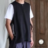 Reflax（リフラクス）TECH リネンライクキャンバス キーネック プルオーバー エプロンベスト『MADE IN JAPAN』『日本製』Upscape Audience