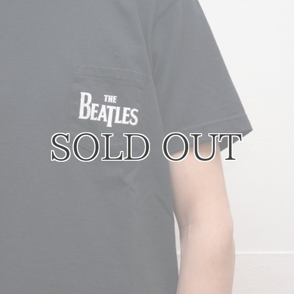 画像8: BEATLES "THE BEATLES" 7.1oz米綿丸胴オールドプリントクルーネックポケットT / Audience (8)