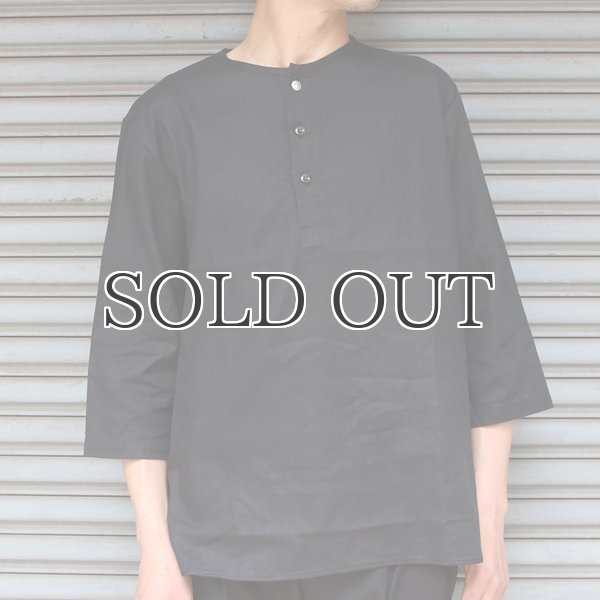 画像8: 綿麻ツイル ノーカラープルオーバーコンチョボタン 7分袖 オーバーサイズシャツ【MADE IN JAPAN】『日本製』/ Upscape Audience (8)