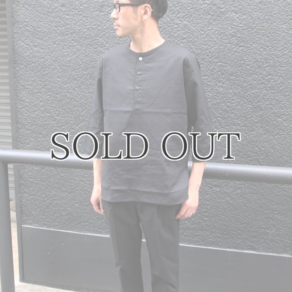 画像4: 綿麻ツイル ノーカラープルオーバーコンチョボタン 7分袖 オーバーサイズシャツ【MADE IN JAPAN】『日本製』/ Upscape Audience (4)