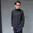 画像9: ランダムワッフル サドルショルダー タートルネック L/S ニットソー【MADE IN JAPAN】『日本製』/ Upscape Audience (9)