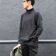 画像8: ランダムワッフル サドルショルダー タートルネック L/S ニットソー【MADE IN JAPAN】『日本製』/ Upscape Audience (8)