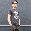 画像14: 【RE PRICE / 価格改定】 UCLA"UCLA B"エンブレム三素材混カレッジプリント半袖クルーネックTシャツ / Audience (14)