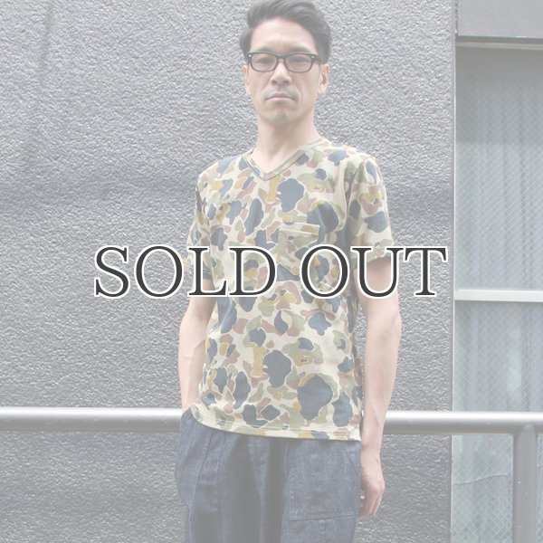 画像8: ダックカモプリント天竺Vネックポケット付き半袖カットソー【MADE IN JAPAN】『日本製』/ Upscape Audience (8)