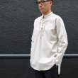 画像10: コットンギャバジンレースアップバンドカラー長袖シャツTEE【MADE IN JAPAN】『日本製』/ Upscape Audience (10)