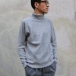 画像7: ランダムワッフル サドルショルダー タートルネック L/S ニットソー【MADE IN JAPAN】『日本製』/ Upscape Audience (7)