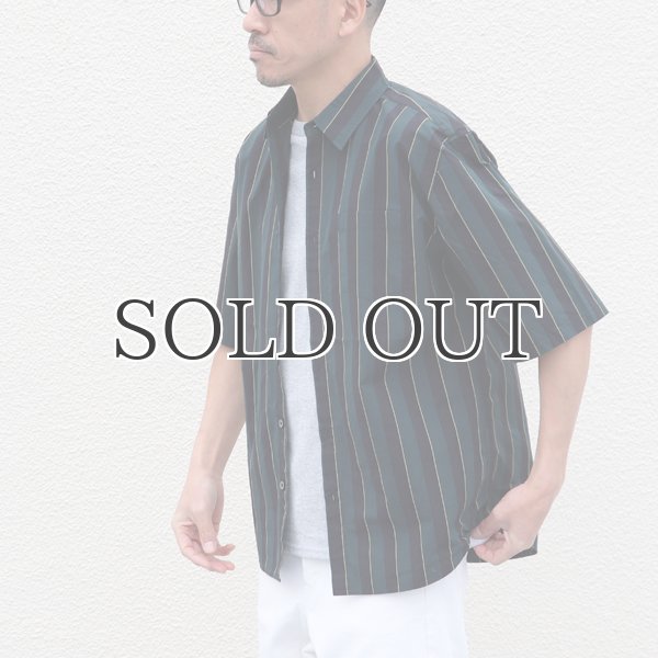 画像12: タイプライターレジメンタルストライプ ルーズフィット  裏前立て レギュラーカラー ハーフスリーブシャツ 【MADE IN JAPAN】『日本製』/ Upscape Audience (12)