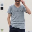 画像1:  UCLA"UCLA"ロゴ三素材混カレッジプリント半袖VネックTシャツ / Audience (1)