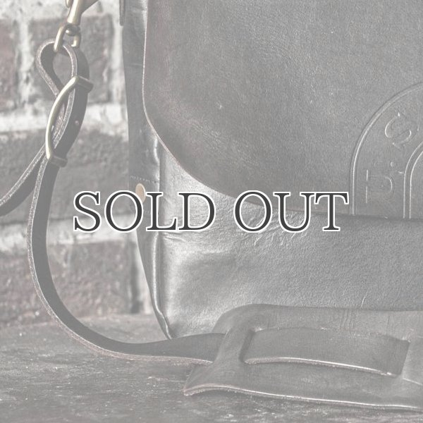 画像4: LEATHER POSTMAN SHOULDER BAG-SMALL（刻印あり）［VS-249L］【MADE IN JAPAN】『日本製』【送料無料】 / VASCO (4)