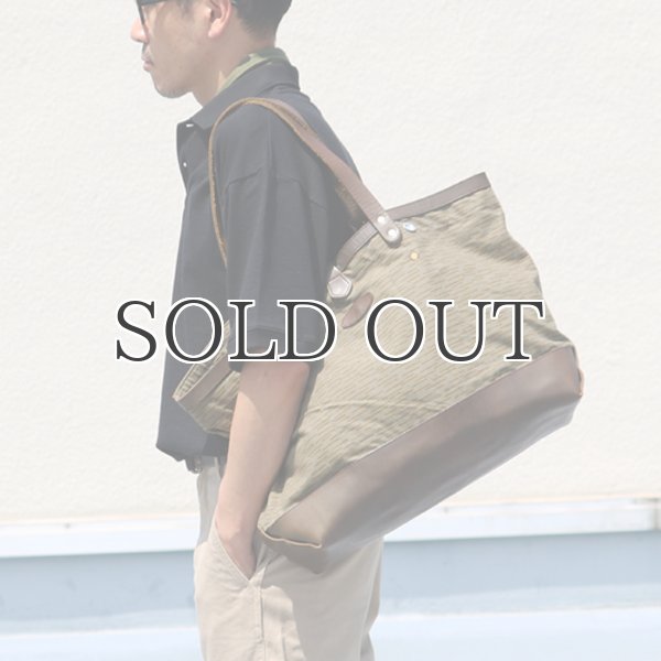 画像4: デッドストックレインカモテント生地×Leather Travel Tote Bag 【送料無料】 / Upscape Audience VASCO (4)