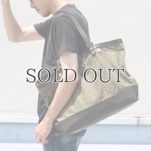 画像6: デッドストックレインカモテント生地×Leather Travel Tote Bag 【送料無料】 / Upscape Audience VASCO (6)