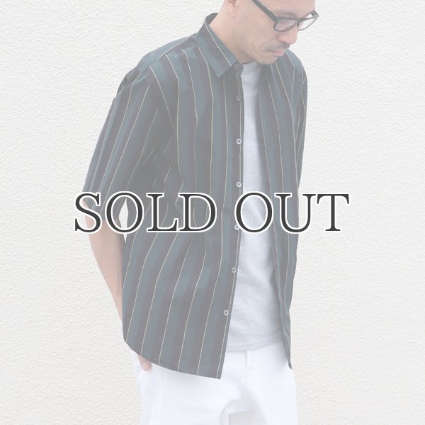 画像3: タイプライターレジメンタルストライプ ルーズフィット  裏前立て レギュラーカラー ハーフスリーブシャツ 【MADE IN JAPAN】『日本製』/ Upscape Audience (3)