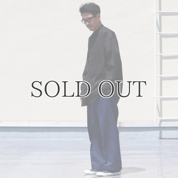 画像8: 遠州織7オンス チノクロス バンドカラー 長袖 ボクシーAライン シャツ【MADE IN JAPAN】『日本製』/ Upscape Audience (8)